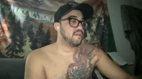 Snapshot of elitealex87 chatting on October 9, 2:16 am elitealex87 online show from October 9, 2:16 am