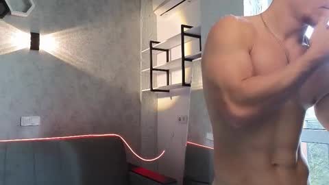 elliot_muscle04 online show from October 20, 12:09 pm