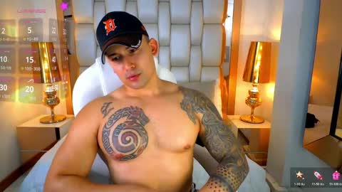 E L L I O T    V E L E Z online show from April 18, 9:15 pm