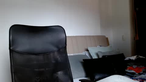 elosocazador online show from December 17, 3:17 pm