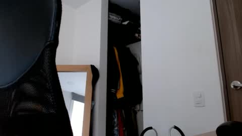 elosocazador online show from February 21, 10:37 pm