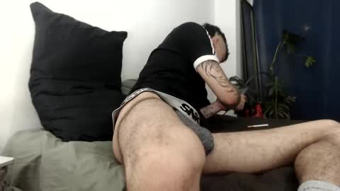 elputoquetegusta online show from March 2, 4:39 am