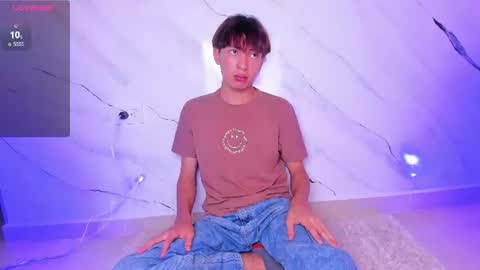  E  L  Y   K  I  N  G   online show from June 10, 7:03 pm