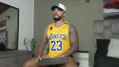 emanuelspencer online show from December 2, 3:31 am