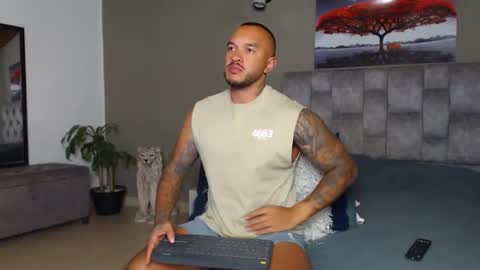 emanuelspencer online show from March 4, 2:38 am