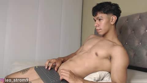 emile_239 online show from January 30, 4:58 am