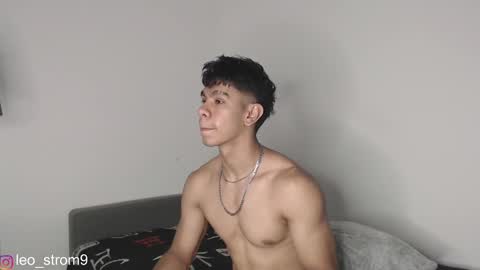 emile_239 online show from March 7, 2:36 am