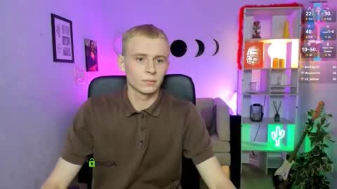 Emmi online show from March 8, 4:44 pm