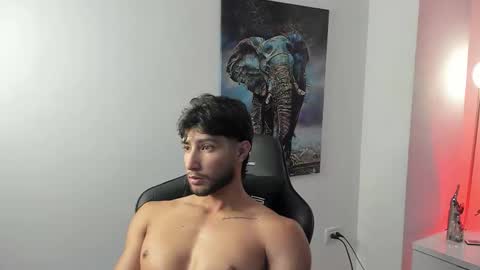 Emmet online show from October 25, 7:48 pm