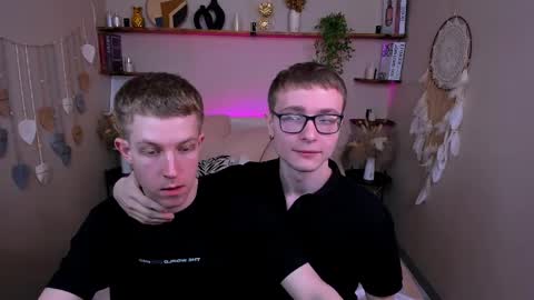 Emmit online show from April 3, 3:42 pm