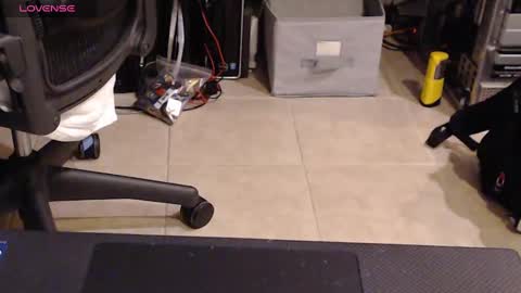 Snapshot of emptyk chatting on September 29, 7:54 pm Tantric Wood  online show from September 29, 7:54 pm