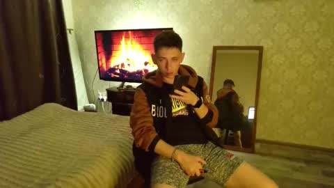 emveeboy96 online show from November 2, 8:13 pm