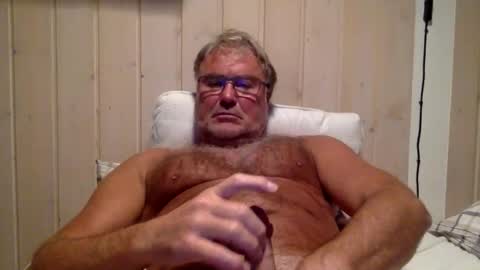 Snapshot of endurado chatting on October 25, 5:25 pm endurado online show from October 25, 5:25 pm