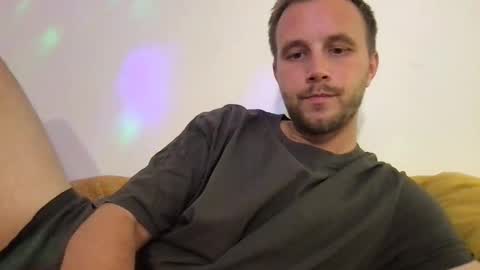 Snapshot of enerjizzer chatting on September 18, 8:44 pm 3from Desire online show from September 18, 8:44 pm