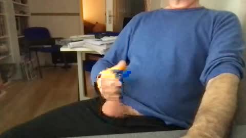 Snapshot of englefield chatting on December 15, 7:46 am englefield online show from December 15, 7:46 am