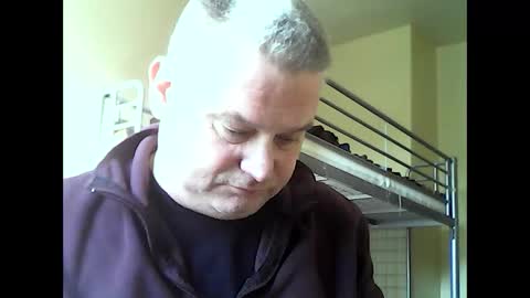 englishguysurrey online show from February 22, 2:07 pm