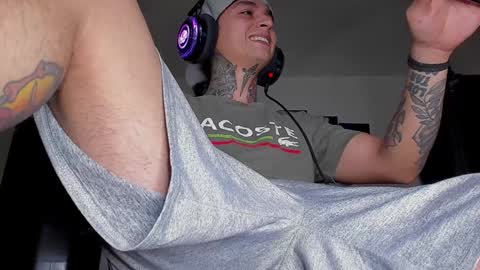 enjoymycock99 online show from December 15, 1:11 pm