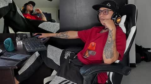 enjoymycock99 online show from March 8, 12:39 pm