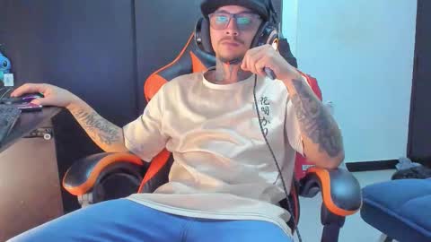 enjoymycock99 online show from November 16, 5:42 am