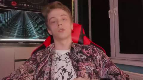 Enker online show from October 16, 7:44 pm