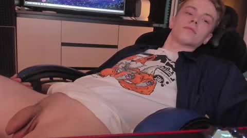 Enker online show from February 21, 10:59 pm