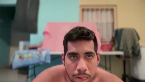 Enriquegc197 online show from March 5, 9:06 pm