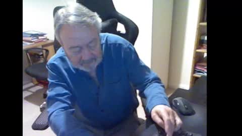 erasmus_d online show from November 29, 5:48 pm