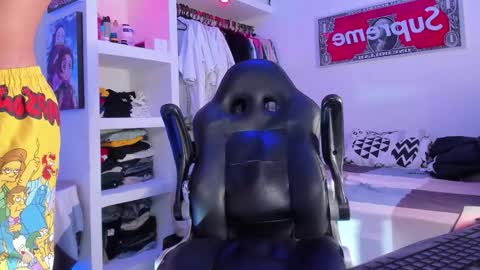 Tht BOSS Eren online show from October 2, 10:03 pm