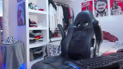 Tht BOSS Eren online show from September 18, 3:41 am