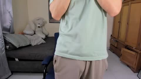 Snapshot of erick_de_rossee chatting on October 30, 7:59 pm erick_de_rossee online show from October 30, 7:59 pm