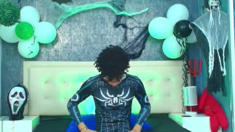   online show from October 30, 4:25 am