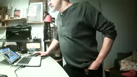 Snapshot of ericstephcam31 chatting on January 4, 8:37 pm Steph et Eric online show from January 4, 8:37 pm