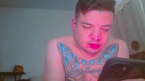 escodamus12 online show from January 11, 3:52 pm