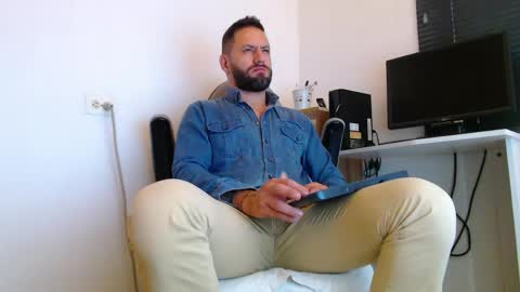 esteban online show from April 14, 5:23 pm