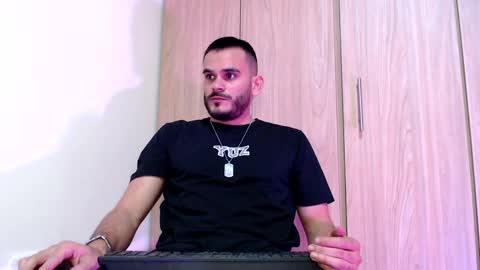 Snapshot of esteban_fer chatting on January 26, 4:20 am Esteban Fernandez online show from January 26, 4:20 am