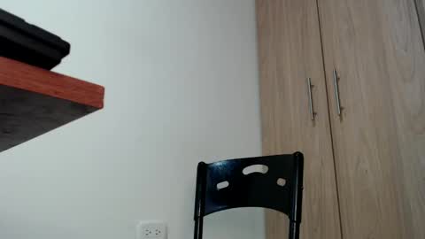 Snapshot of esteban_fer chatting on February 9, 7:19 pm Esteban Fernandez online show from February 9, 7:19 pm