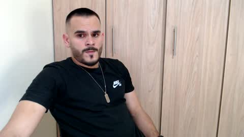 Snapshot of esteban_fer chatting on February 6, 3:16 am Esteban Fernandez online show from February 6, 3:16 am