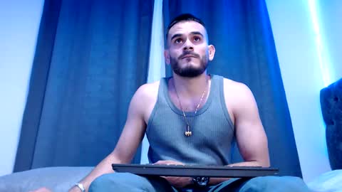 Snapshot of esteban_fer chatting on January 11, 2:41 am Esteban Fernandez online show from January 11, 2:41 am