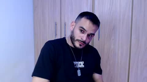 Snapshot of esteban_fer chatting on December 16, 5:38 am Esteban Fernandez online show from December 16, 5:38 am