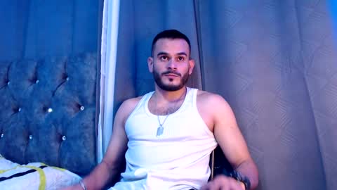 Snapshot of esteban_fer chatting on January 27, 1:26 am Esteban Fernandez online show from January 27, 1:26 am