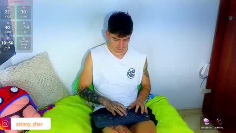 Esteban independent model online show from December 12, 12:33 pm