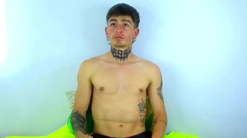 Esteban independent model online show from March 8, 5:09 pm