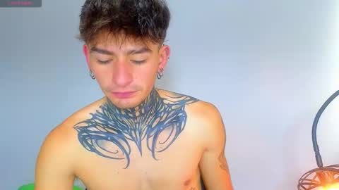 Esteban independent model online show from November 10, 12:32 pm