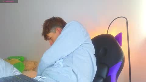 Esteban independent model online show from January 14, 2:11 pm