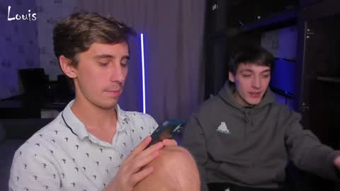 LOUIS online show from December 15, 3:45 am