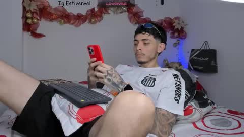 estivenvel online show from November 24, 3:57 pm