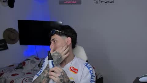 estivenvel online show from November 11, 6:35 pm