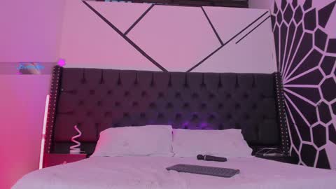 ethaancox online show from October 6, 10:47 pm