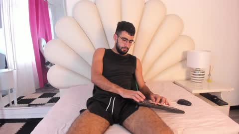 Ethan online show from January 31, 4:48 pm