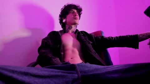 Ethan sykes online show from September 22, 3:28 am